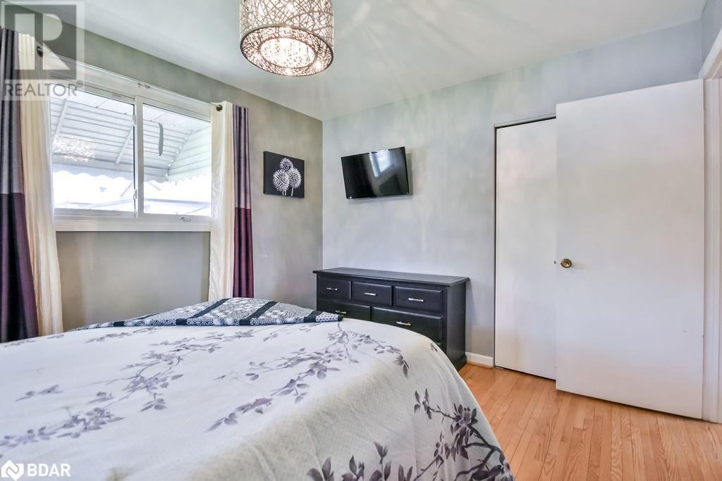 210 MERRETT DRIVE Image 21