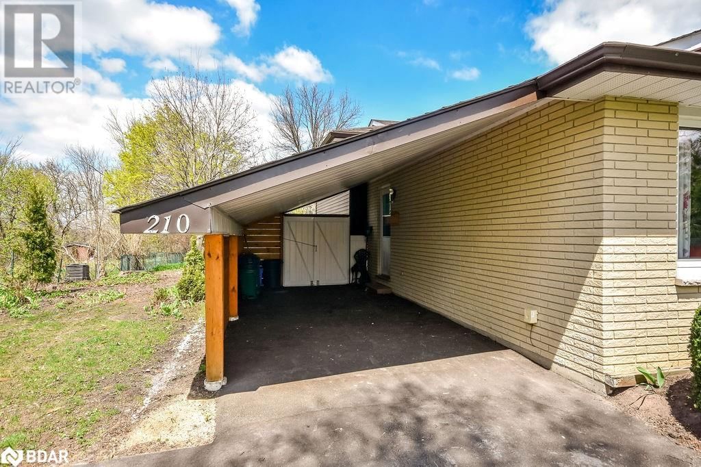 210 MERRETT DRIVE Image 9