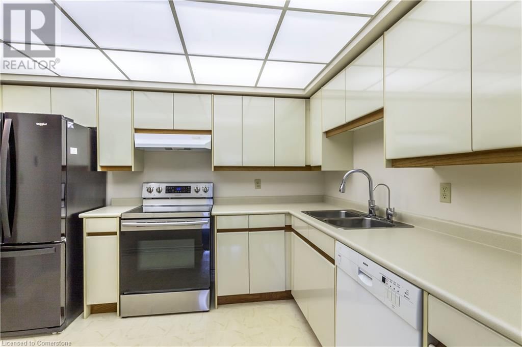 307 - 237 KING STREET WEST Image 11