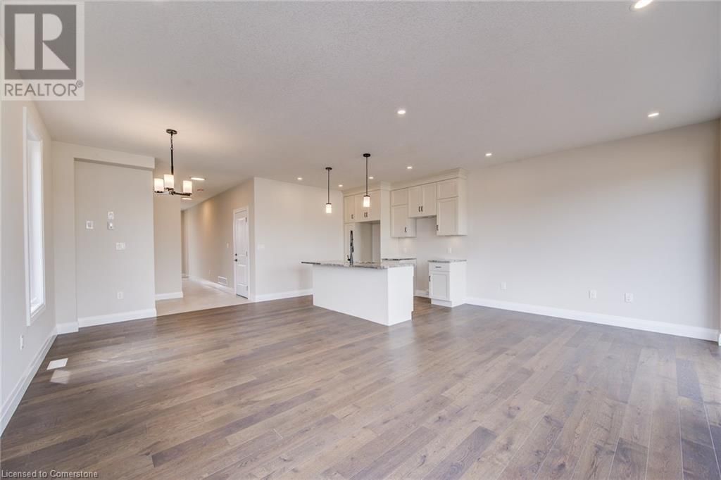 102 THACKERAY WAY Image 21