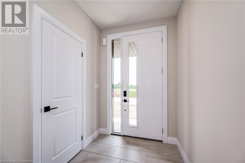 102 THACKERAY WAY Image 6