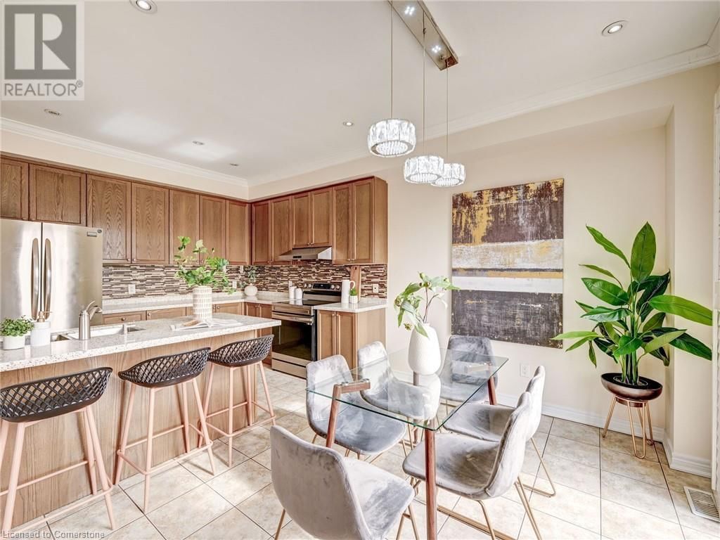 106 NAPERTON DRIVE Image 19