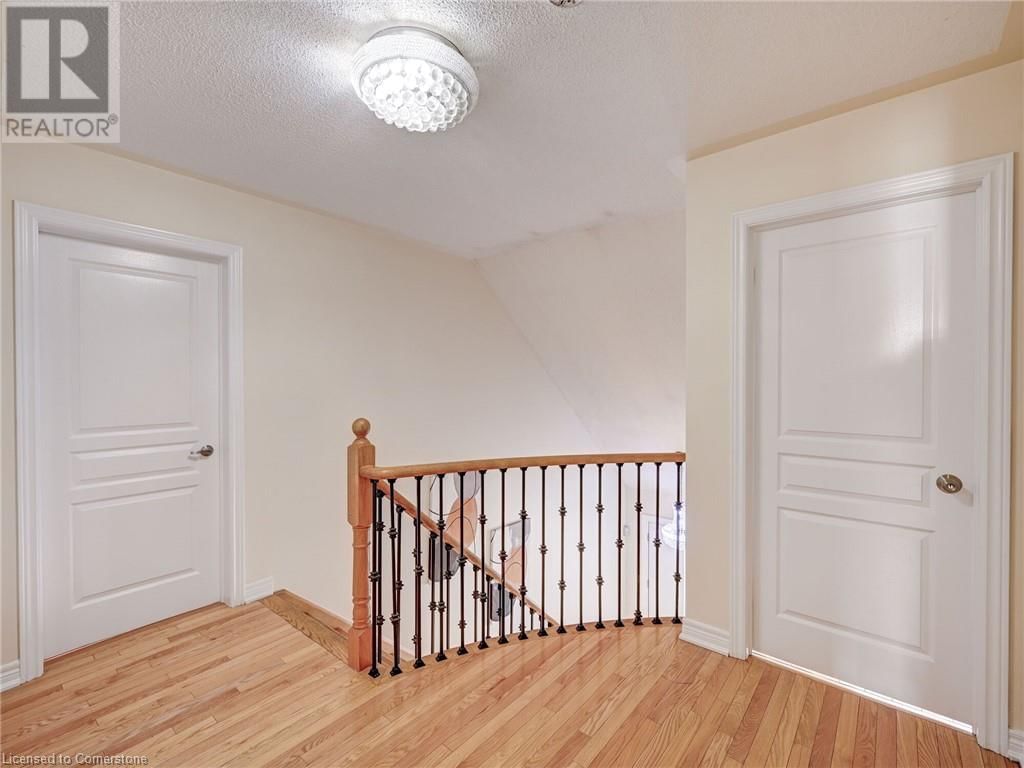 106 NAPERTON DRIVE Image 24