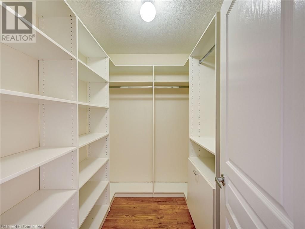 106 NAPERTON DRIVE Image 31