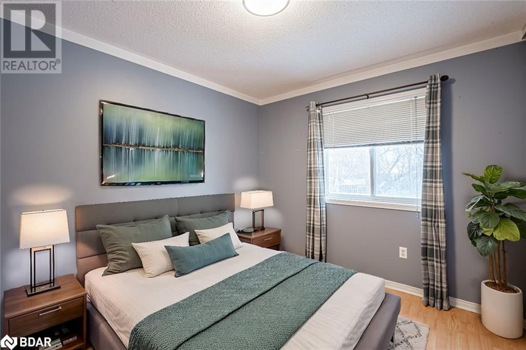 56 DRAPER CRESCENT Image 12