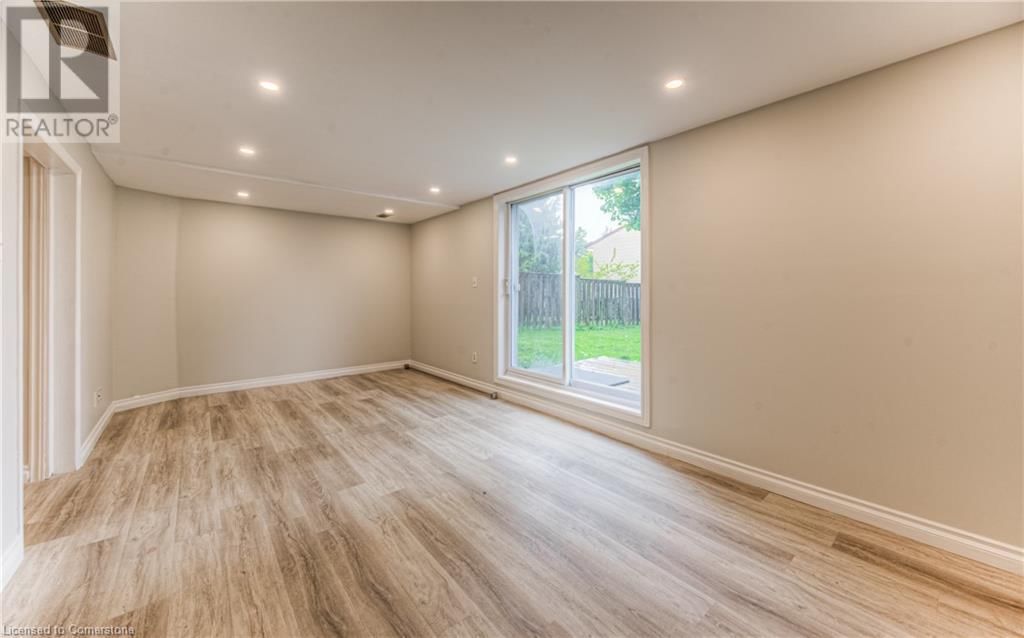 16 WINDALE CRESCENT Image 27