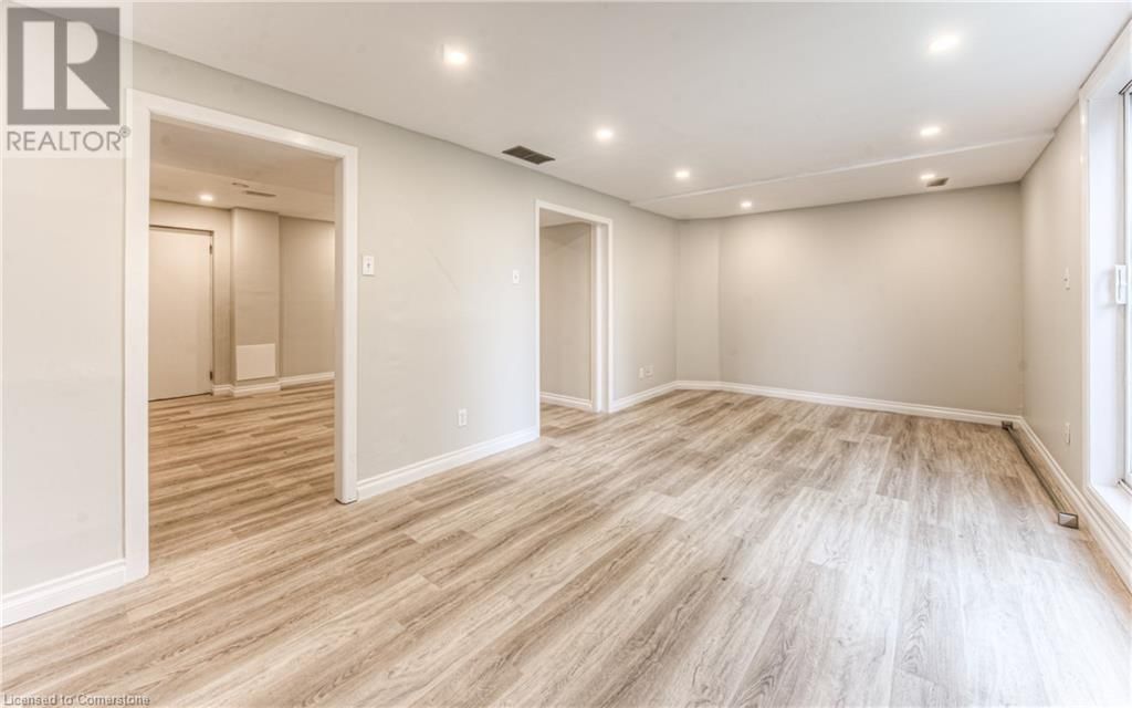 16 WINDALE CRESCENT Image 29