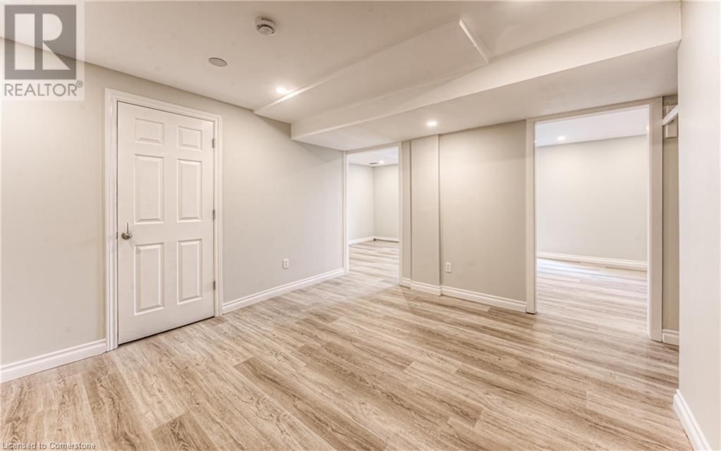 16 WINDALE CRESCENT Image 30