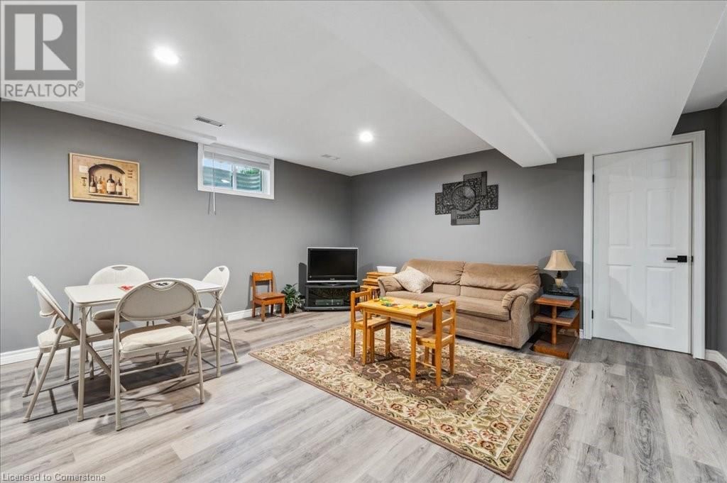 88 ROSE BRIDGE CRESCENT Image 31