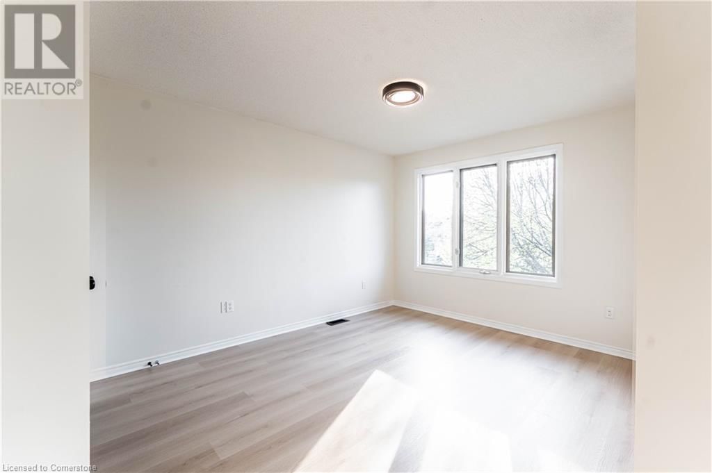 67 BRIDGEPORT CRESCENT Image 25