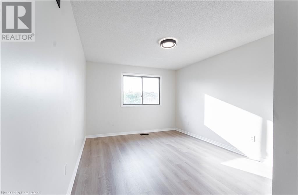 67 BRIDGEPORT CRESCENT Image 27
