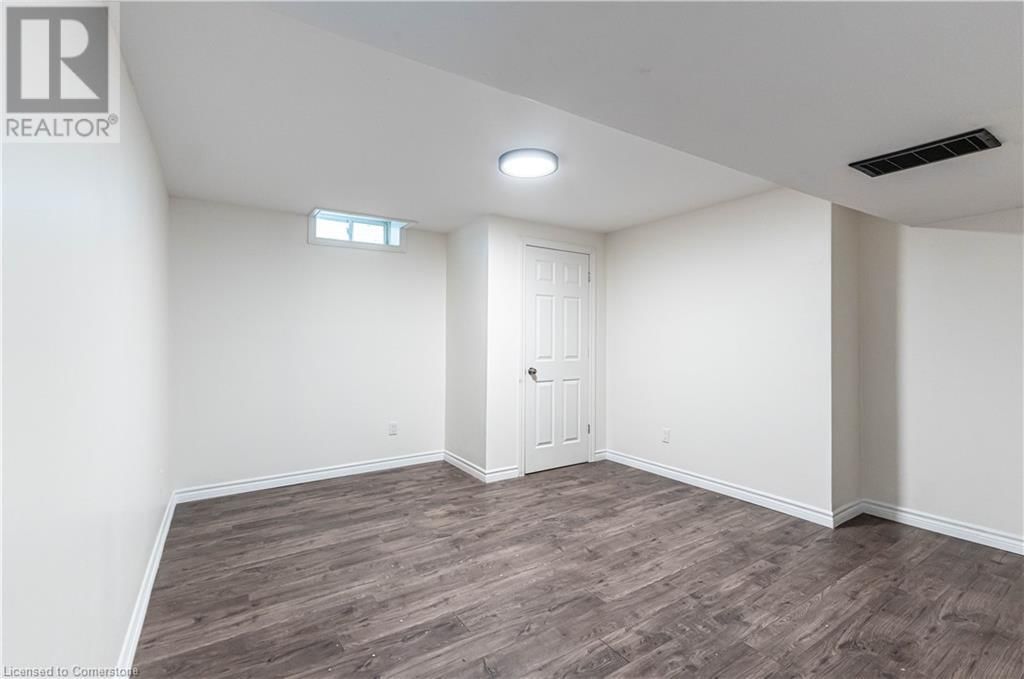 67 BRIDGEPORT CRESCENT Image 36