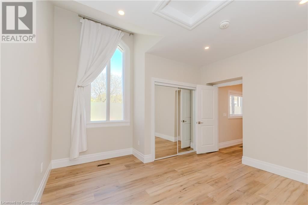 18 TANNERY STREET EAST Image 37