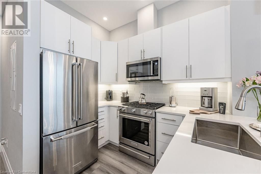 2904 - 60 CHARLES STREET WEST Image 17