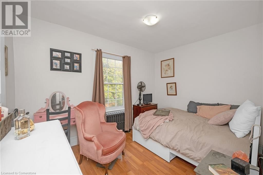 117 FAIRLEIGH AVENUE SOUTH Image 19