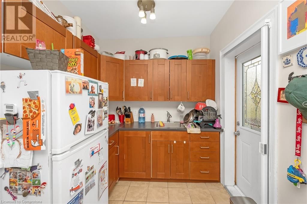 117 FAIRLEIGH AVENUE SOUTH Image 22