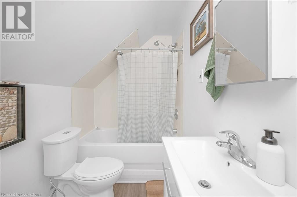 117 FAIRLEIGH AVENUE SOUTH Image 32