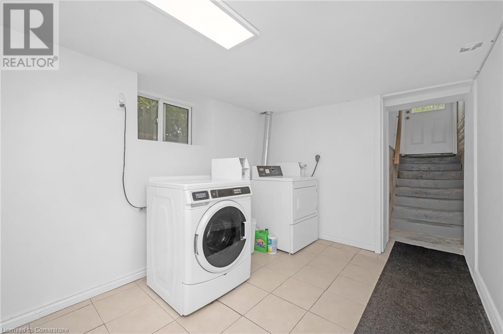 117 FAIRLEIGH AVENUE SOUTH Image 34