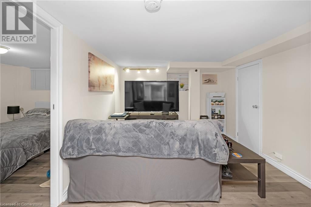 117 FAIRLEIGH AVENUE SOUTH Image 35