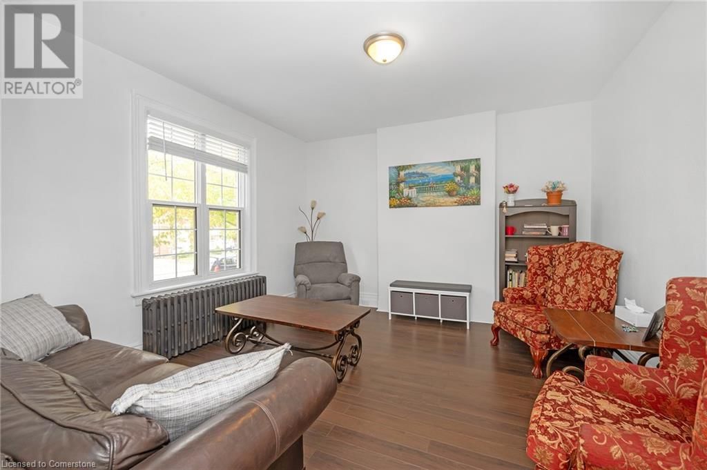 117 FAIRLEIGH AVENUE SOUTH Image 5