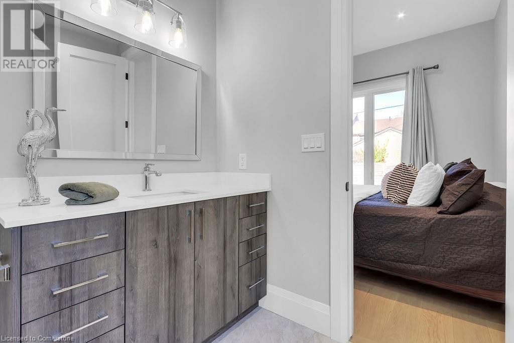 29 MAGILL STREET Image 12