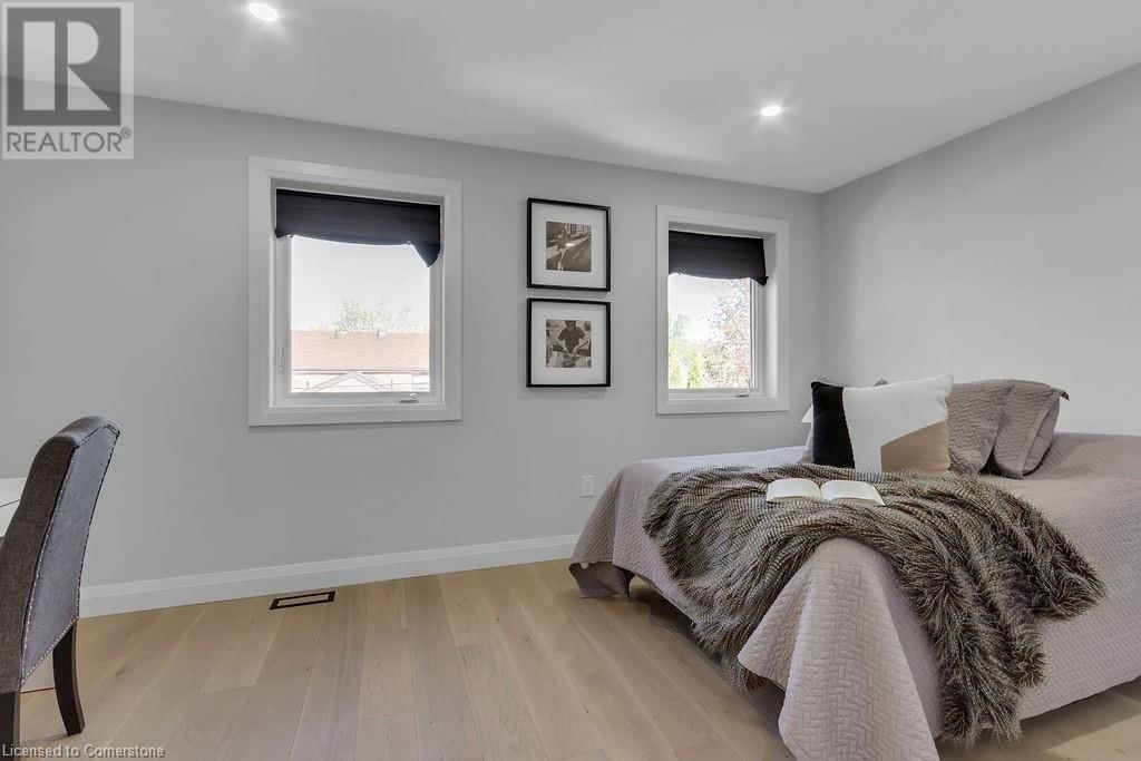 29 MAGILL STREET Image 17