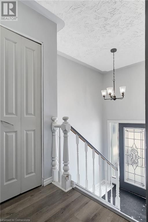 320 COUNTRY HILL DRIVE Image 15
