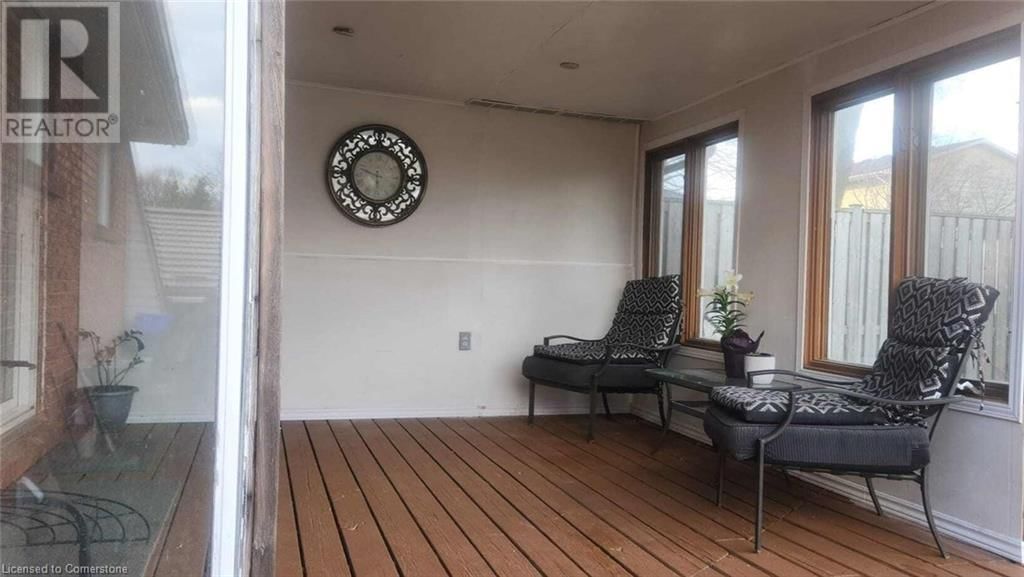 320 COUNTRY HILL DRIVE Image 22