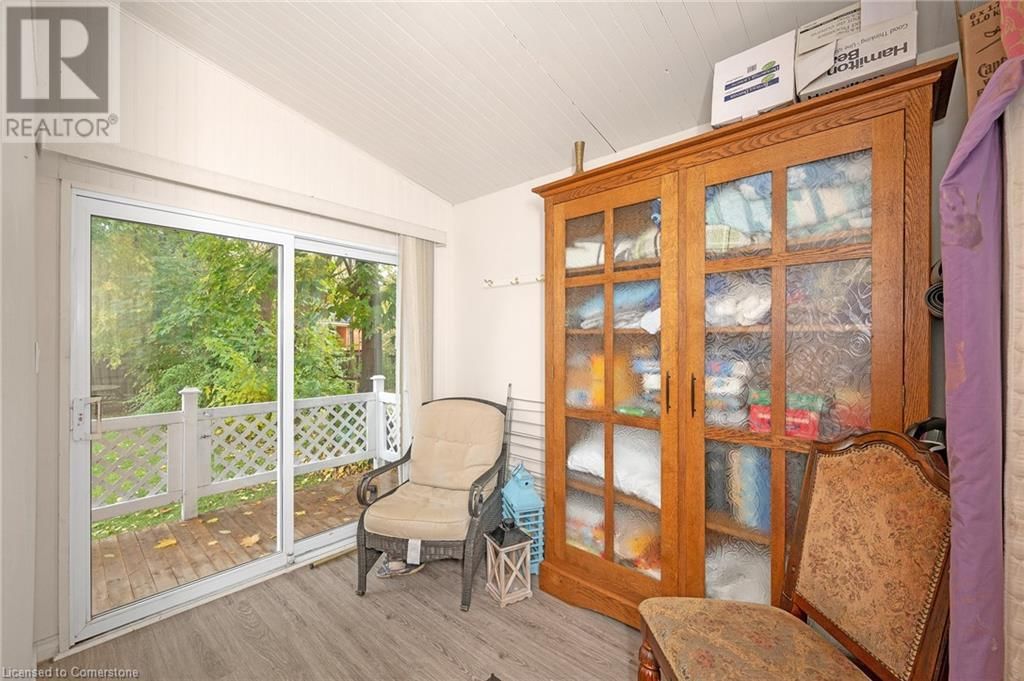 117 FAIRLEIGH AVENUE SOUTH Image 16