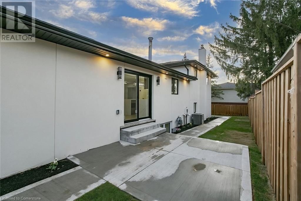 633 GREEN MEADOW CRESCENT Image 47