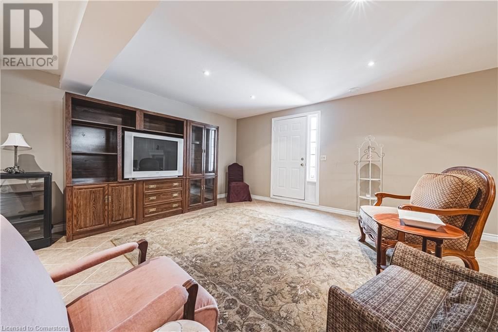 65 MOUNT PLEASANT DRIVE Image 32