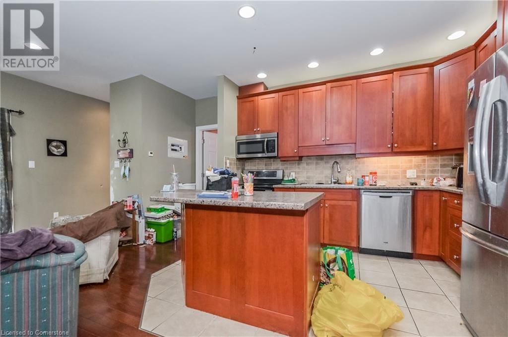 210 YORK STREET Image 35