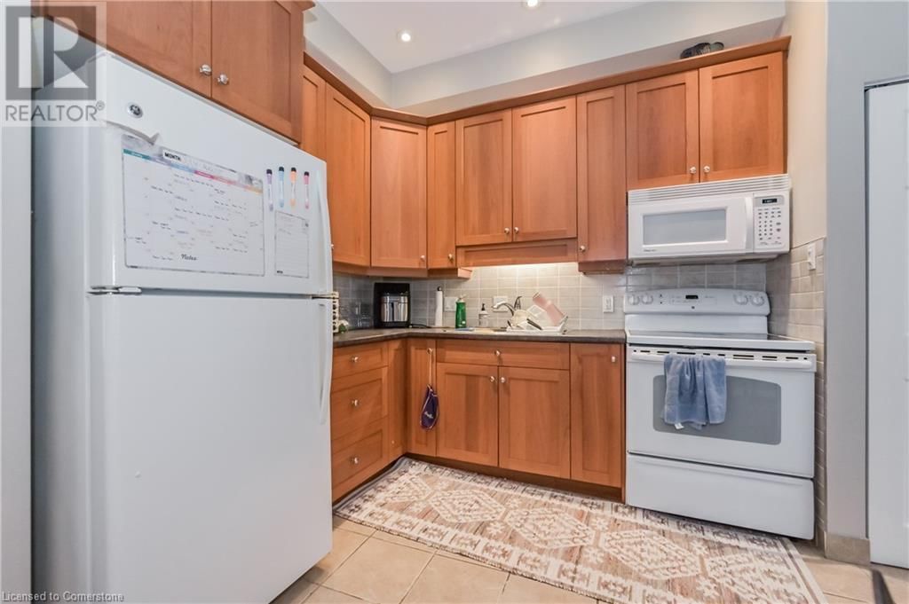 210 YORK STREET Image 4