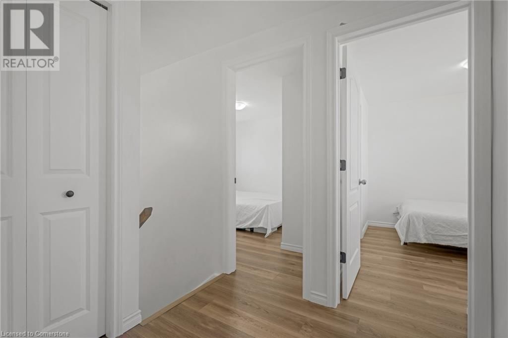 879 UPPER SHERMAN AVENUE Image 12