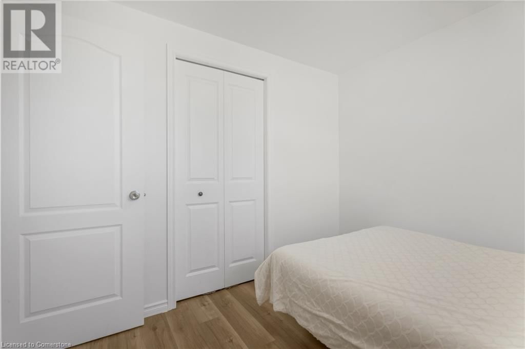 879 UPPER SHERMAN AVENUE Image 20