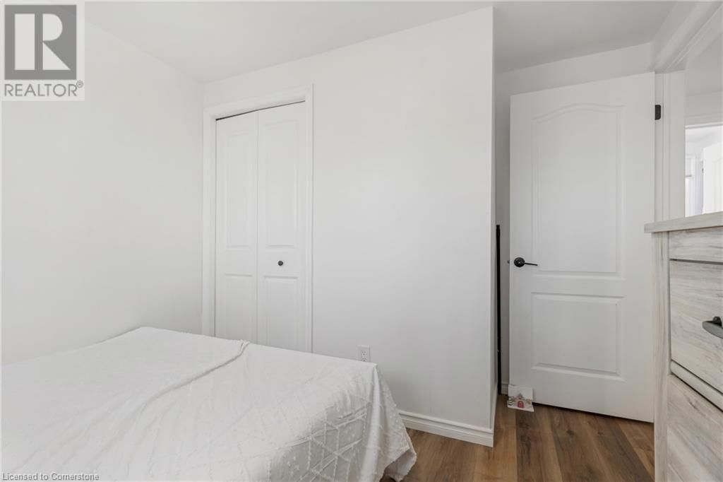 879 UPPER SHERMAN AVENUE Image 22