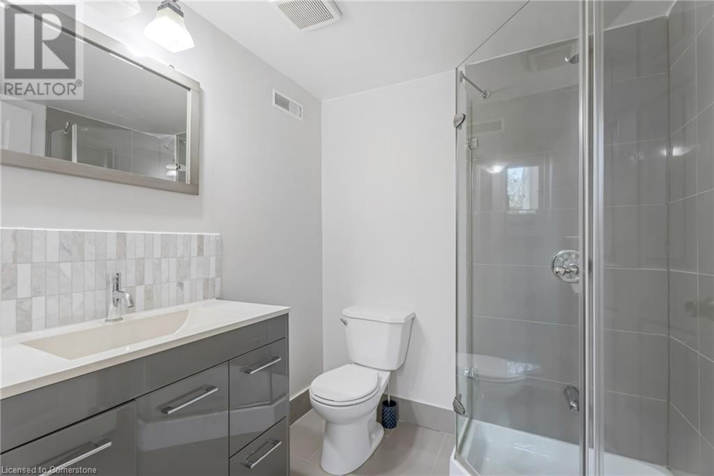 879 UPPER SHERMAN AVENUE Image 28