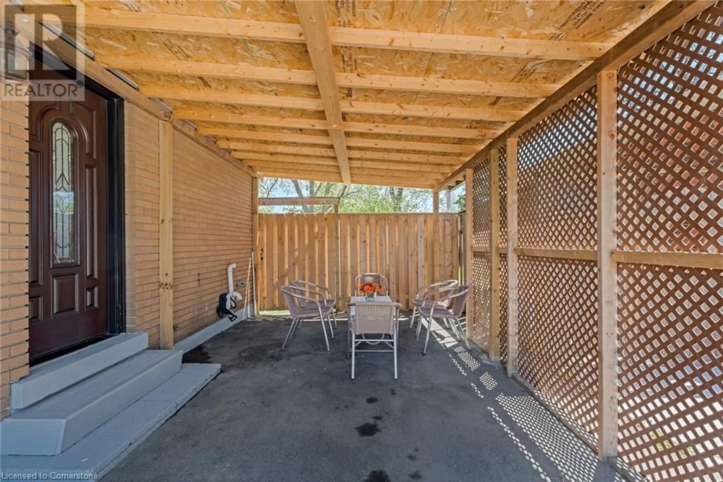 879 UPPER SHERMAN AVENUE Image 32