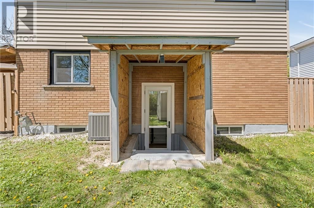 879 UPPER SHERMAN AVENUE Image 34