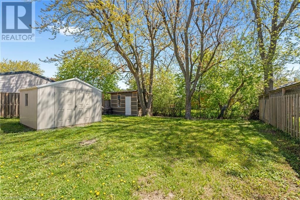 879 UPPER SHERMAN AVENUE Image 36