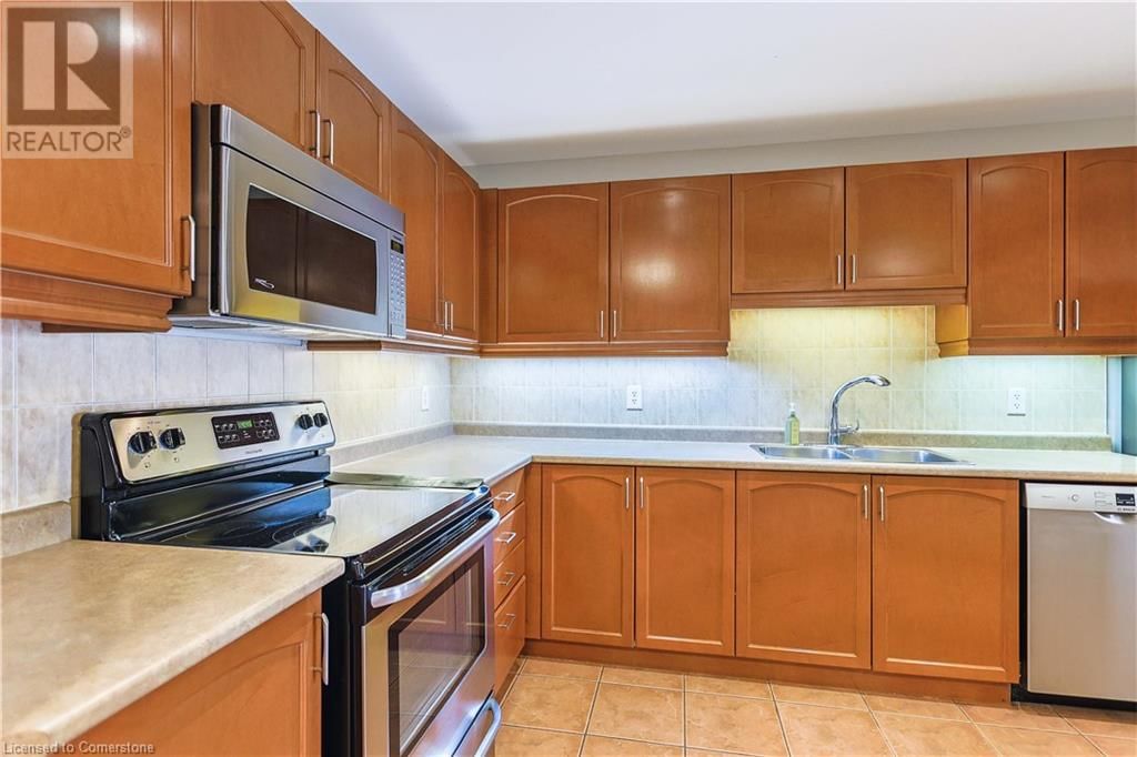 207 - 4000 CREEKSIDE DRIVE Image 17