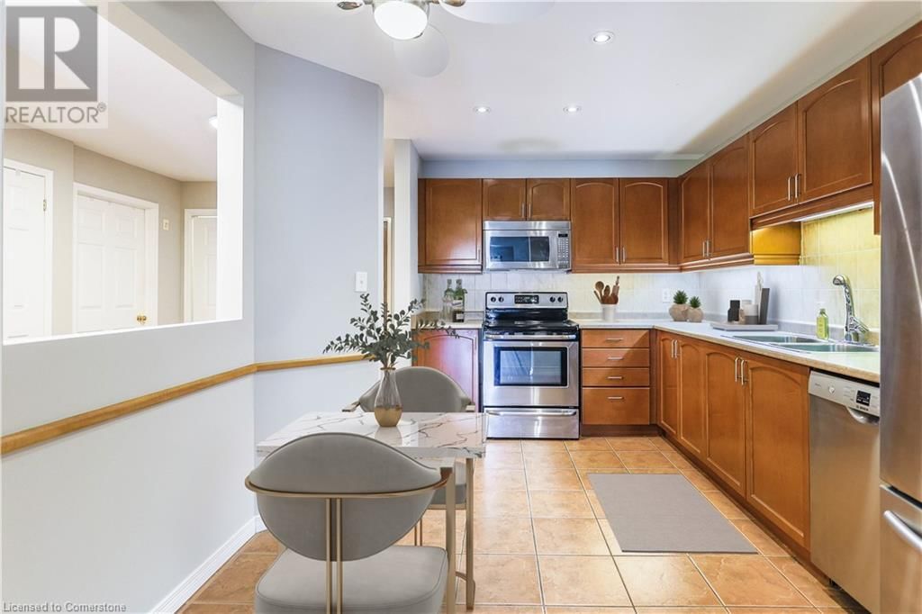 207 - 4000 CREEKSIDE DRIVE Image 18