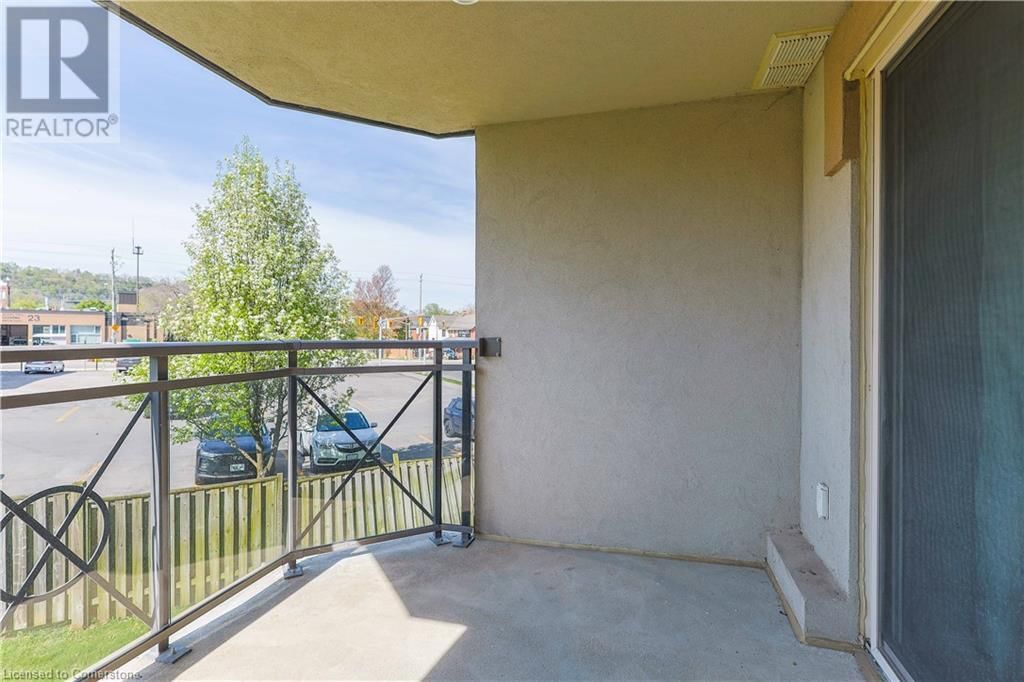 207 - 4000 CREEKSIDE DRIVE Image 25