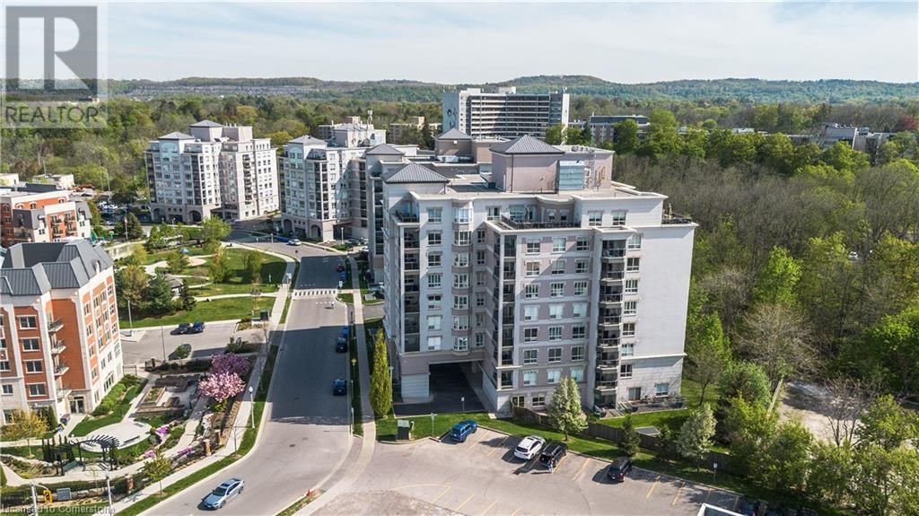 207 - 4000 CREEKSIDE DRIVE Image 3