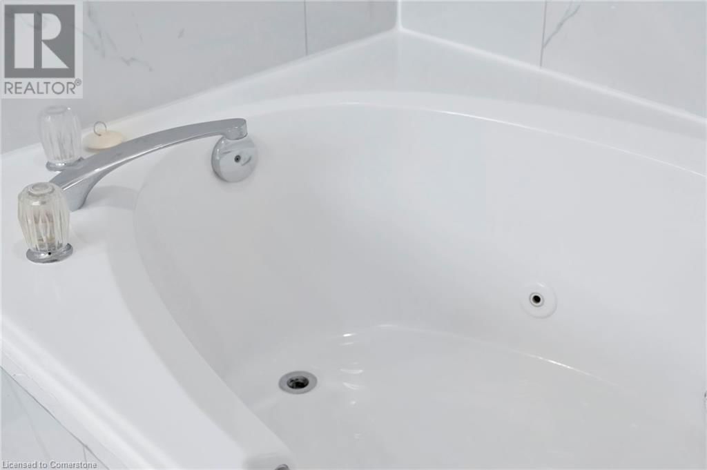 449 ACADIA DRIVE Image 30