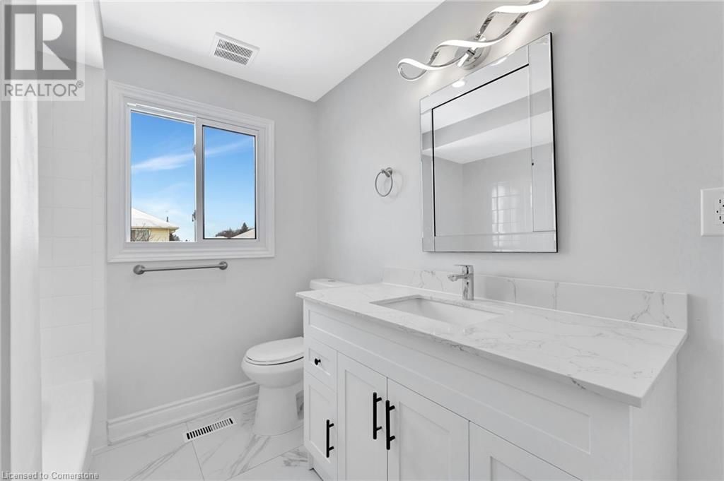 449 ACADIA DRIVE Image 33