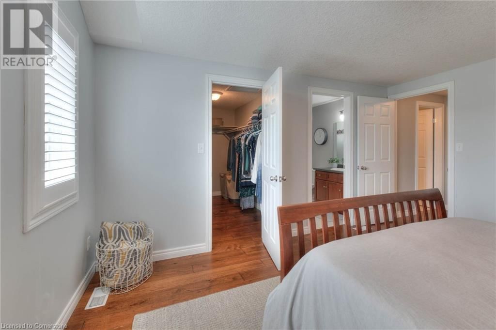 70 KINGFISHER DRIVE Image 28