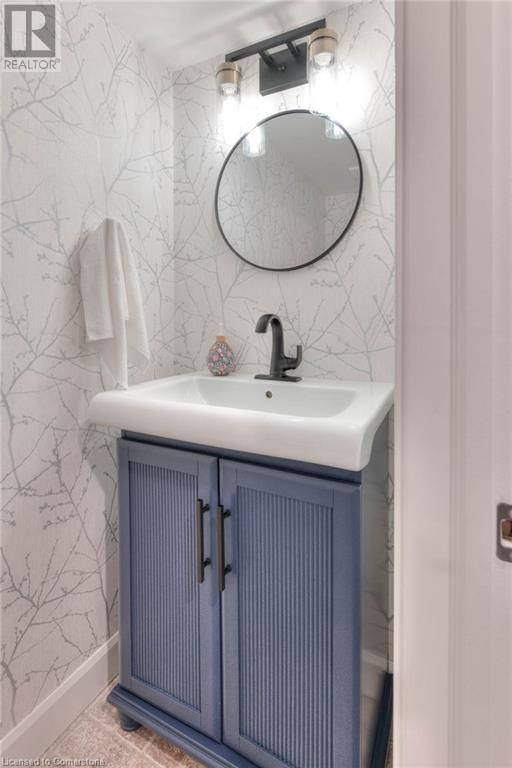 70 KINGFISHER DRIVE Image 33
