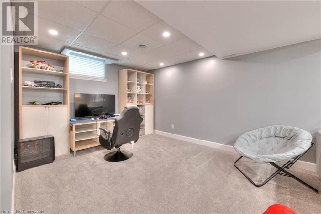 70 KINGFISHER DRIVE Image 36