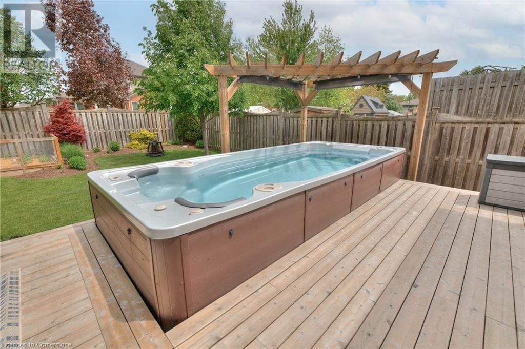 70 KINGFISHER DRIVE Image 45